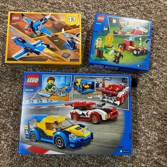 Lego Bundle of 3 Great Cars and Airplane - Picture 1 of 5